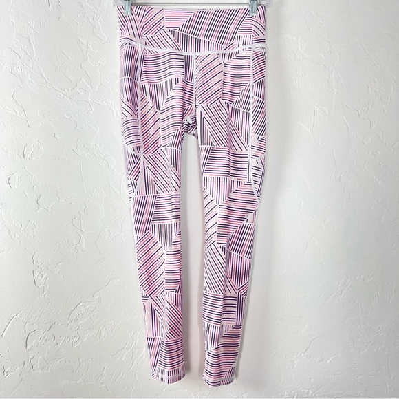 Calia Carrie Underwood Leggings Crop 7/8 High Rise White Stripe Printed Pink‎ - Picture 1 of 7